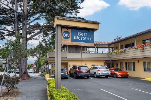 Best Western Carmel's Town House Lodge - image 19