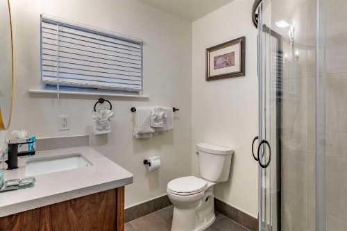 Best Western Carmel's Town House Lodge - image 22