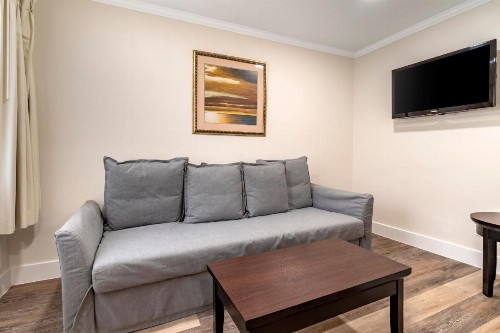 Best Western Carmel's Town House Lodge - image 23