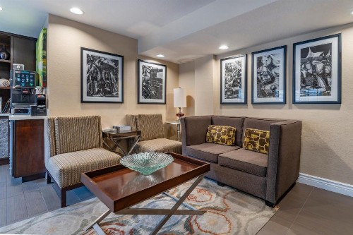 Best Western Carmel's Town House Lodge - image 45