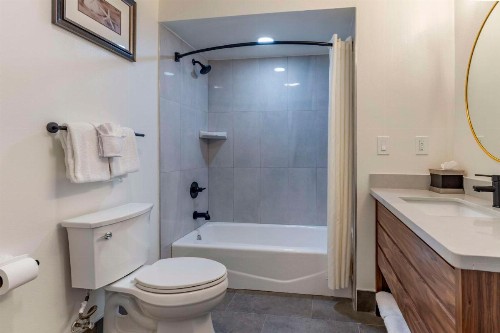 Best Western Carmel's Town House Lodge - image 5