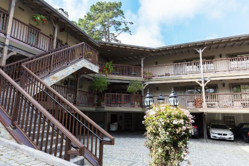 Coachman's Inn A Four Sisters Inn - image 34