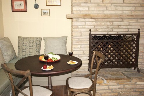 Coachman's Inn A Four Sisters Inn - image 5