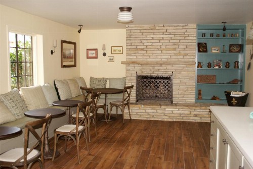 Coachman's Inn A Four Sisters Inn - image 7