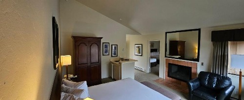 Adobe Inn - image 3