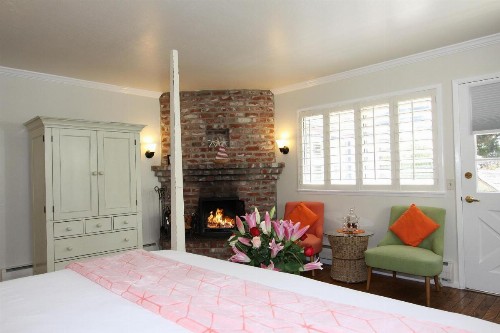 Lamp Lighter Inn and Sunset Suites