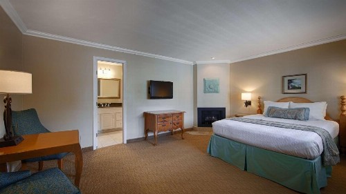 Carmel Bay View Inn - image 11