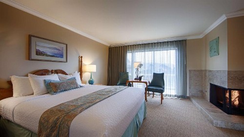Carmel Bay View Inn - image 12