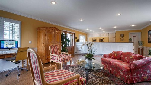 Carmel Bay View Inn - image 19