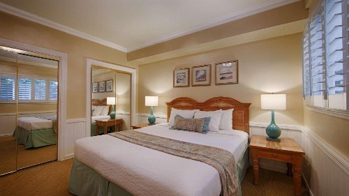 Carmel Bay View Inn - image 21