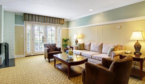 Wayside Inn - image 13