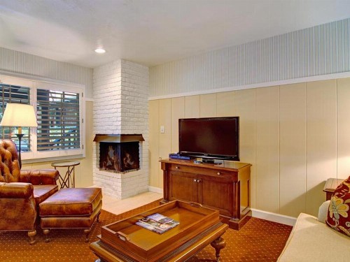 Wayside Inn - image 16
