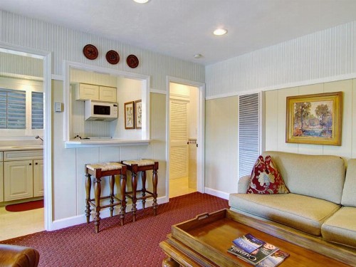 Wayside Inn - image 20