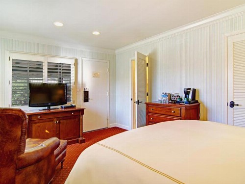 Wayside Inn - image 22
