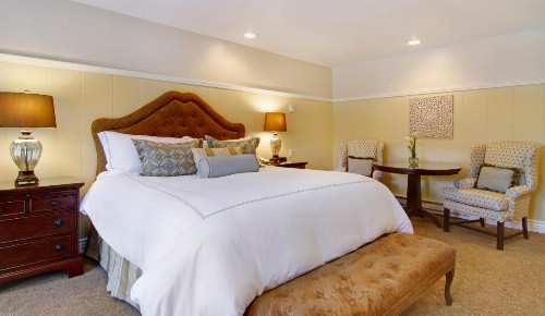 Wayside Inn - image 28