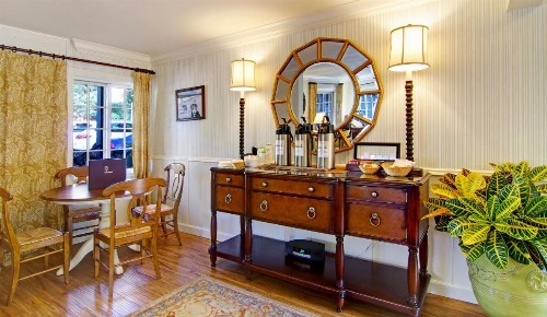 Wayside Inn - image 35