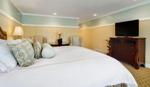 Wayside Inn - image 39