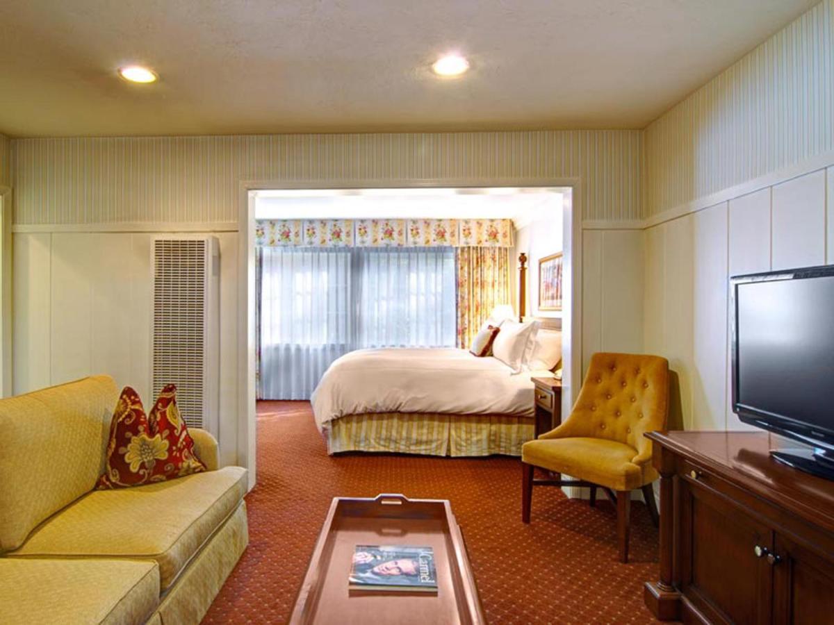 Wayside Inn - image 4