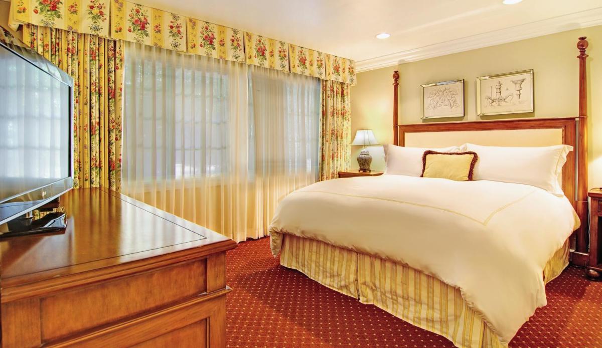 Wayside Inn - image 7