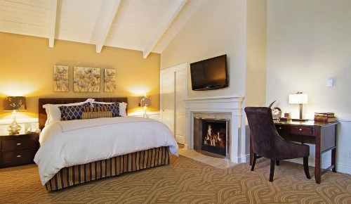 Carriage House Inn - image 10