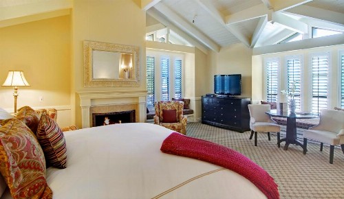 Carriage House Inn - image 12