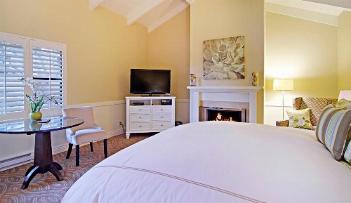 Carriage House Inn - image 20