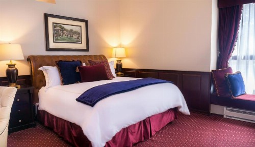 Carriage House Inn - image 27