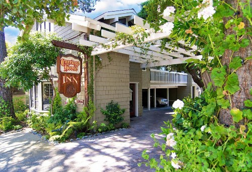 Carriage House Inn - image 29