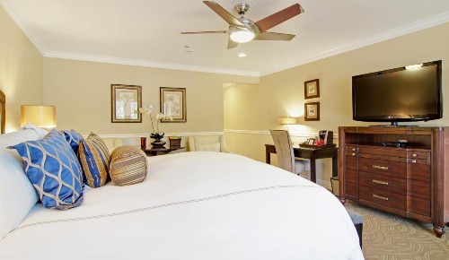 Carriage House Inn - image 30