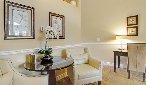 Carriage House Inn - image 39
