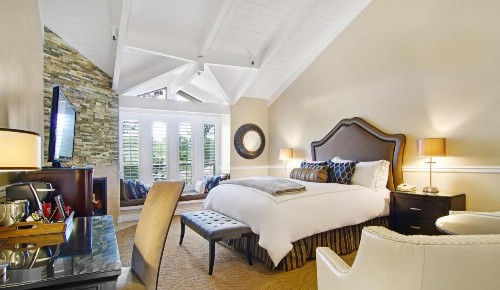 Carriage House Inn - image 42
