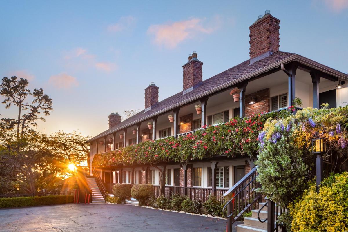 Candle Light Inn - main image