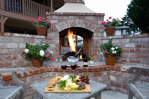 Candle Light Inn - image 2