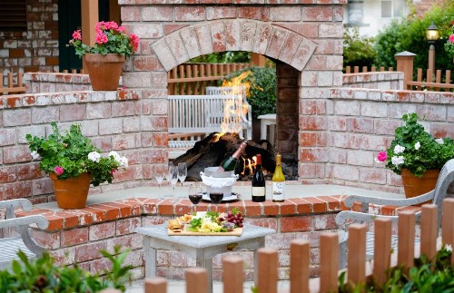 Candle Light Inn - image 3