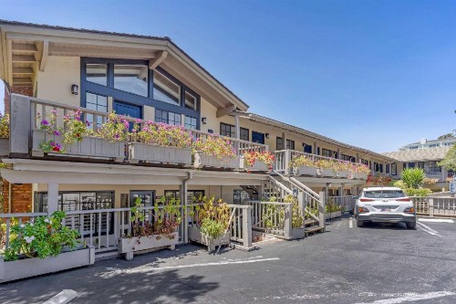 Comfort Inn Carmel By the Sea - image 11