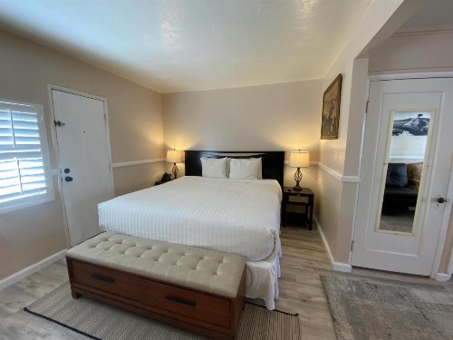Carmel Green Lantern Inn - image 9