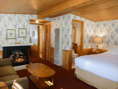 Carmel Fireplace Inn - image 17