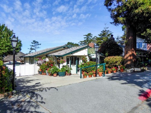 Carmel Fireplace Inn - image 26
