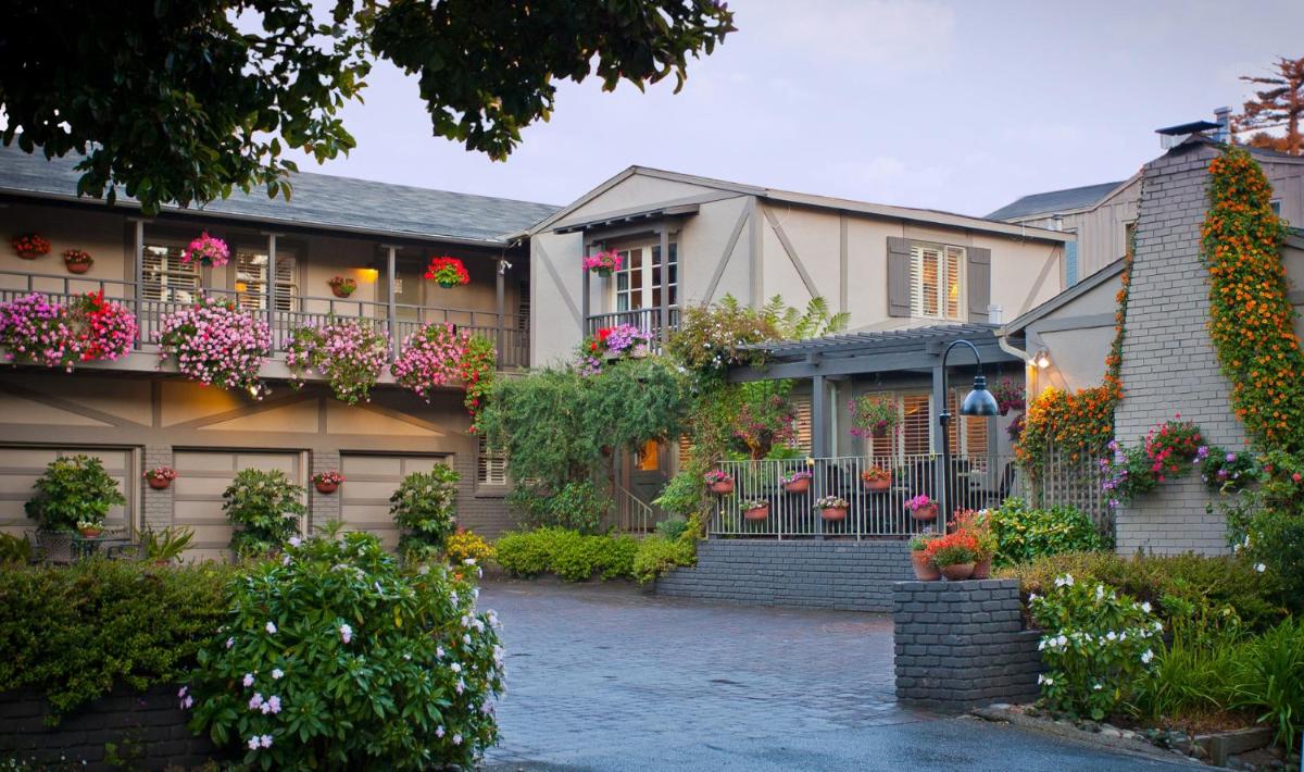 Carmel Country Inn - main image