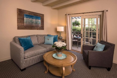 Carmel Country Inn - image 19