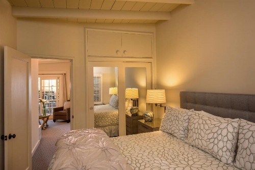 Carmel Country Inn - image 21