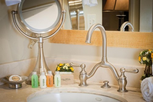 Carmel Country Inn - image 35