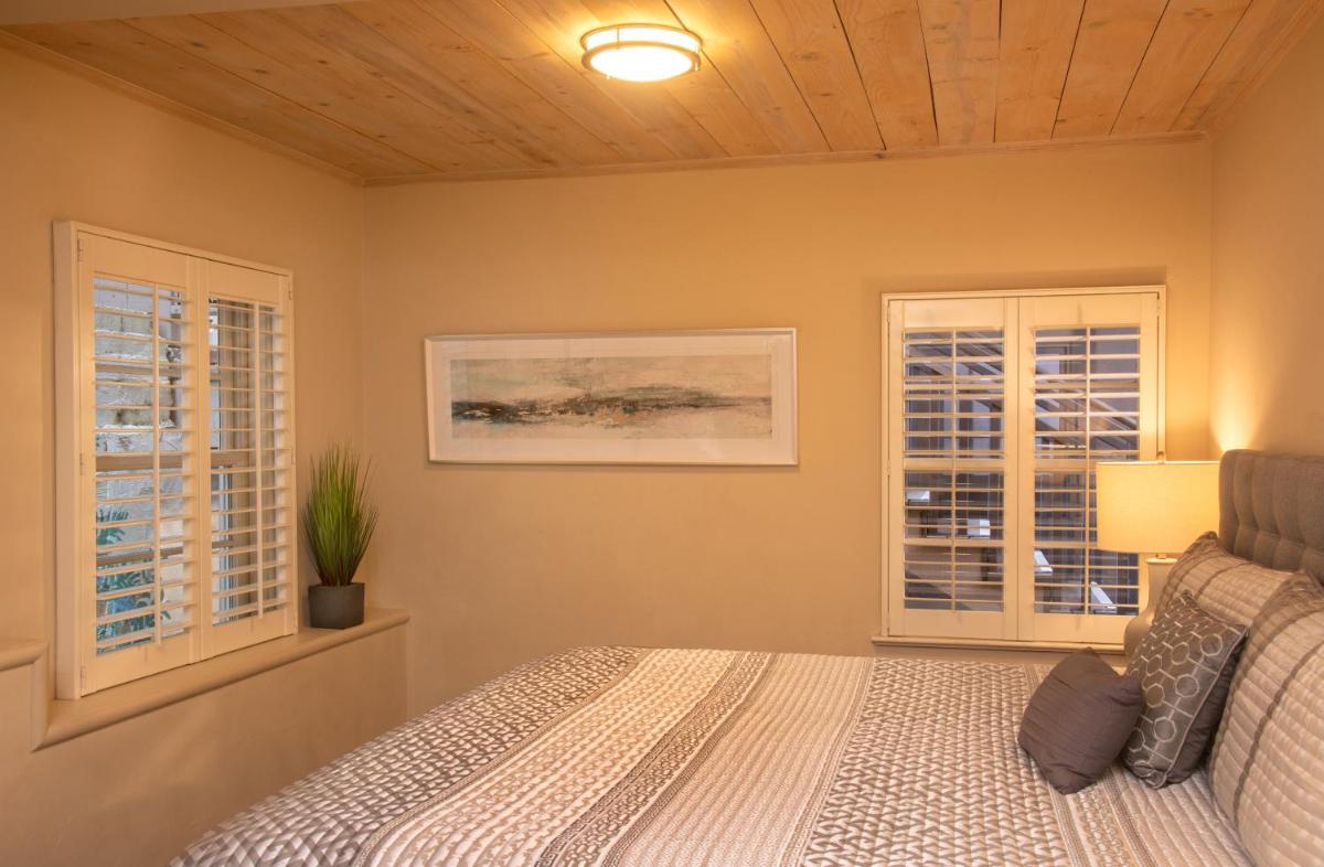 Carmel Country Inn - image 7
