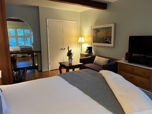 Carmel Garden Inn - image 49