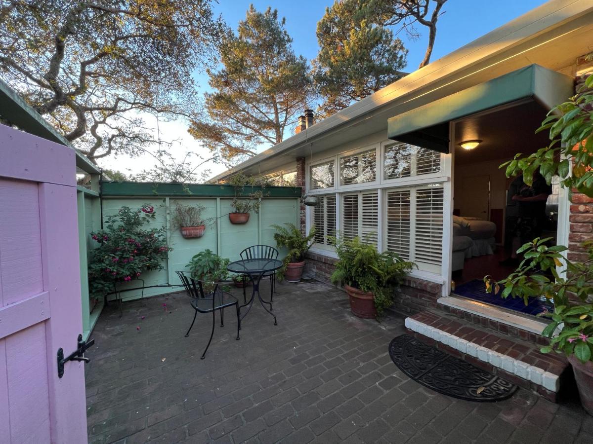 Carmel Garden Inn - image 6