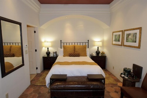 Cypress Inn - image 2