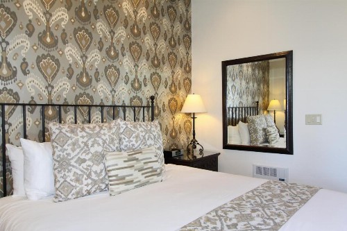 Cypress Inn - image 22