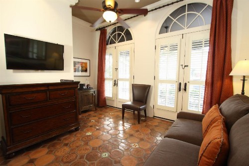Cypress Inn - image 23