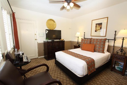 Cypress Inn - image 24