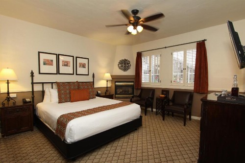 Cypress Inn - image 25